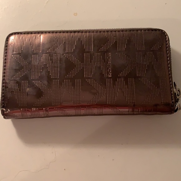 Silver/Copper Micheal Kors Wallet - Picture 2 of 3